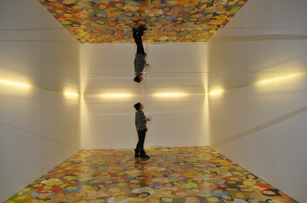 exhibition mirrors, unique display mirrors